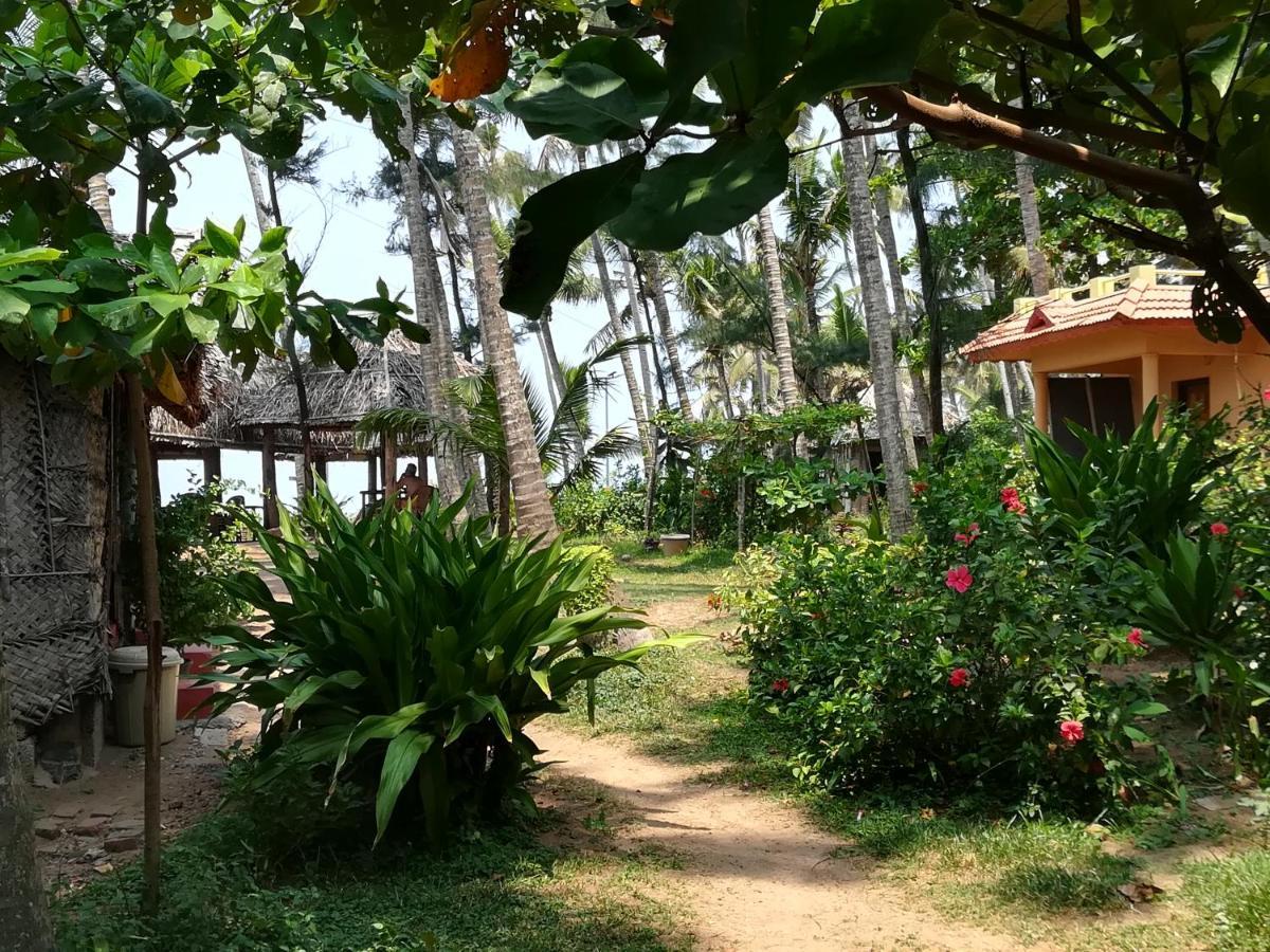 Sukriti Beach Resort Varkala Luaran gambar